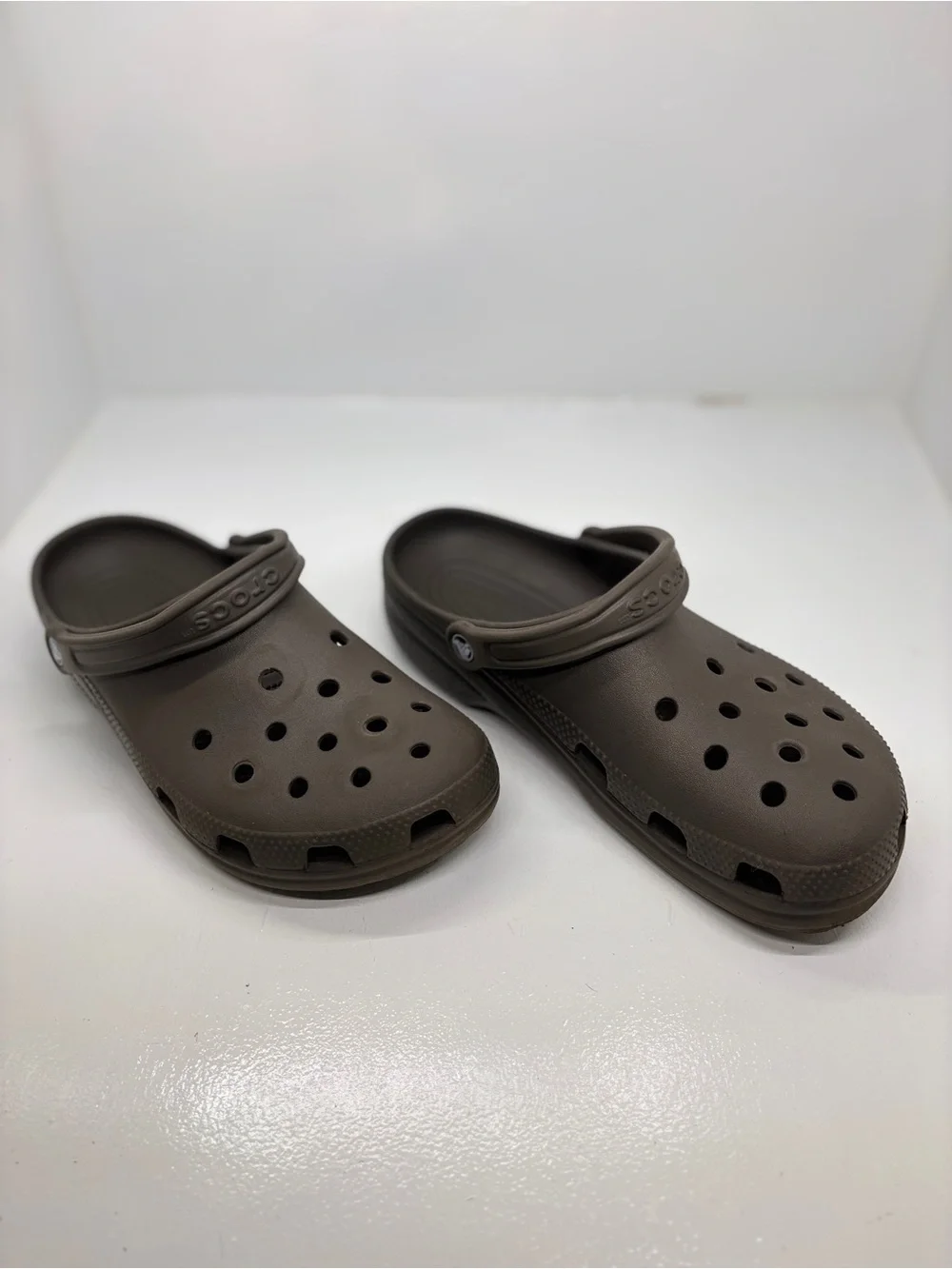 Crocs Classic Clogs Espresso Brown Men’s Size 11 Lightweight Comfort Shoes